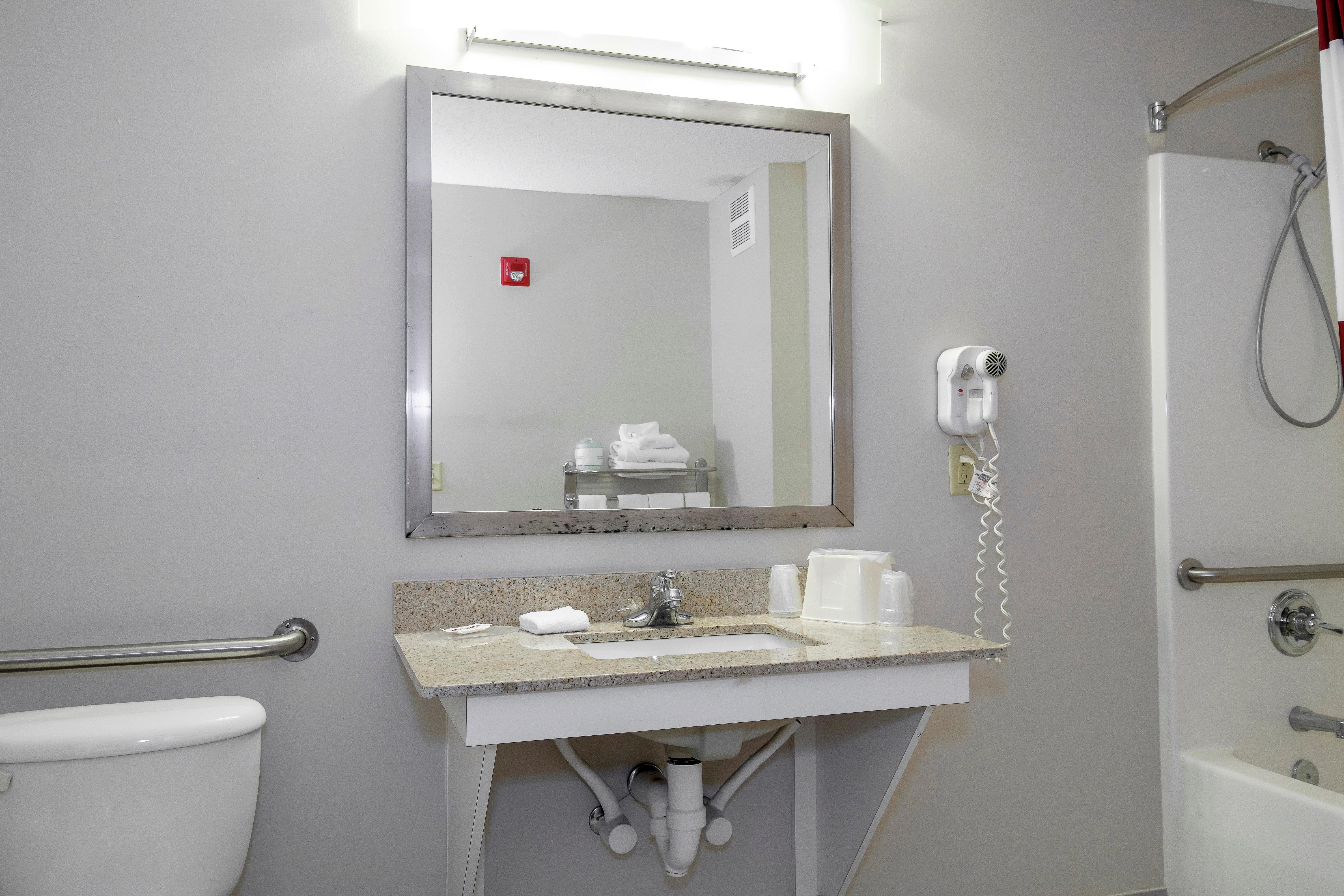 Red Roof Inn Defuniak Springs Dış mekan fotoğraf